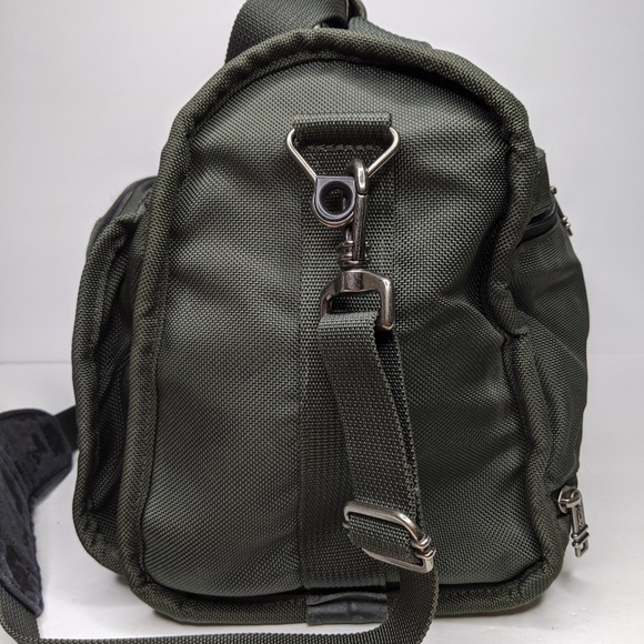 Tumi Alpha Weekender Duffel Bag Green Nylon 261M3
